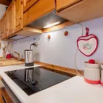 La Apartman *